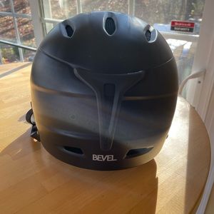 Snow Helmet Size adult small 
Black